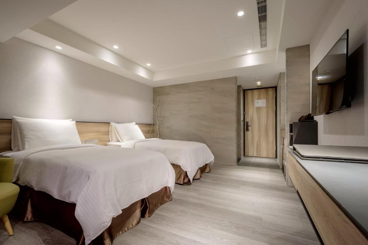 D D Hotel Tainan Extérieur photo