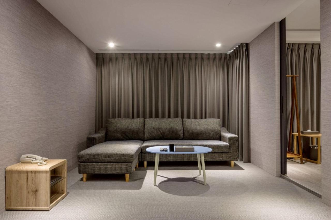 D D Hotel Tainan Extérieur photo